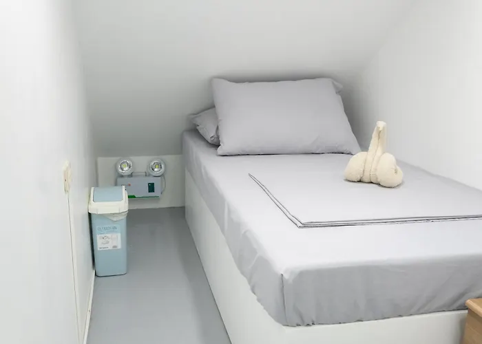 Wanderers Backpacker Condotel 호스텔