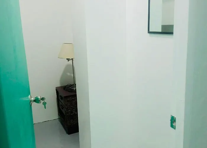 호스텔 Wanderers Backpacker Condotel *