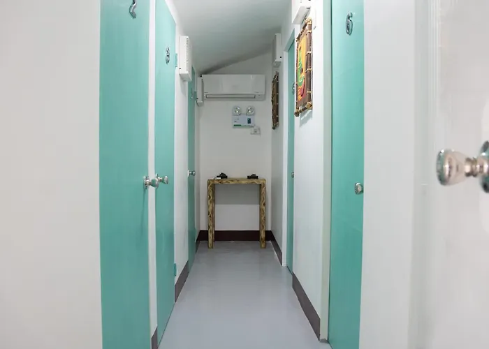 호스텔 Wanderers Backpacker Condotel