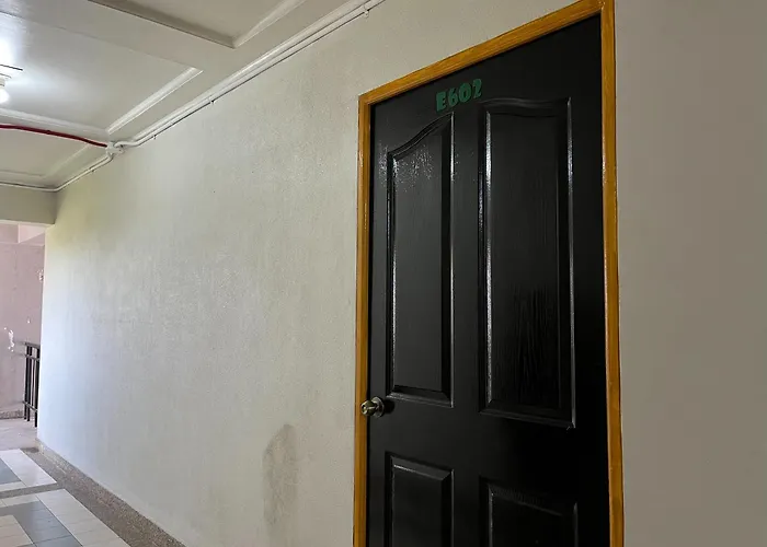 Wanderers Backpacker Condotel