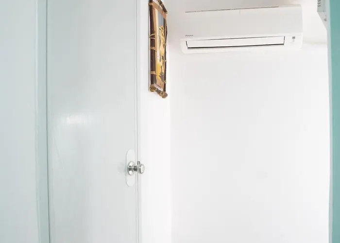 Wanderers Backpacker Condotel *