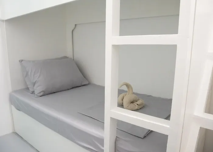 Wanderers Backpacker Condotel 막탄
